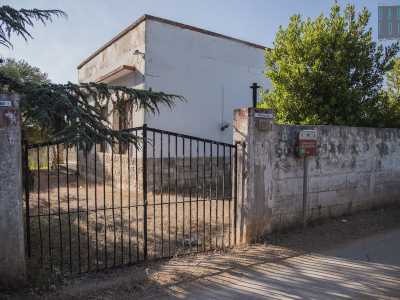 Entriamo ora nel cuore del poggio, l� dove in un'ex scuola rurale l�associazione ha creato un ecomuseo che conserva i cimeli rinvenuti nelle abitazioni della zona